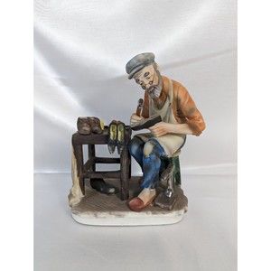 Lefton #4718 Old Man Cobbler Shoemaker Figurine